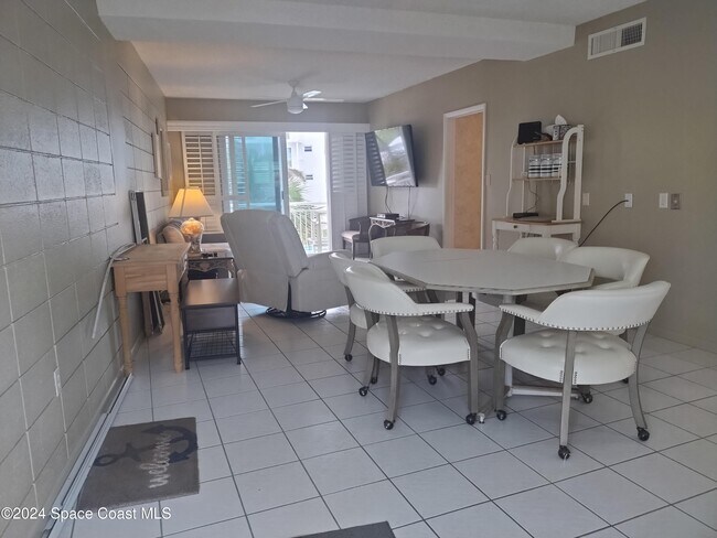 4000 Ocean Beach Blvd Unidad 2 C