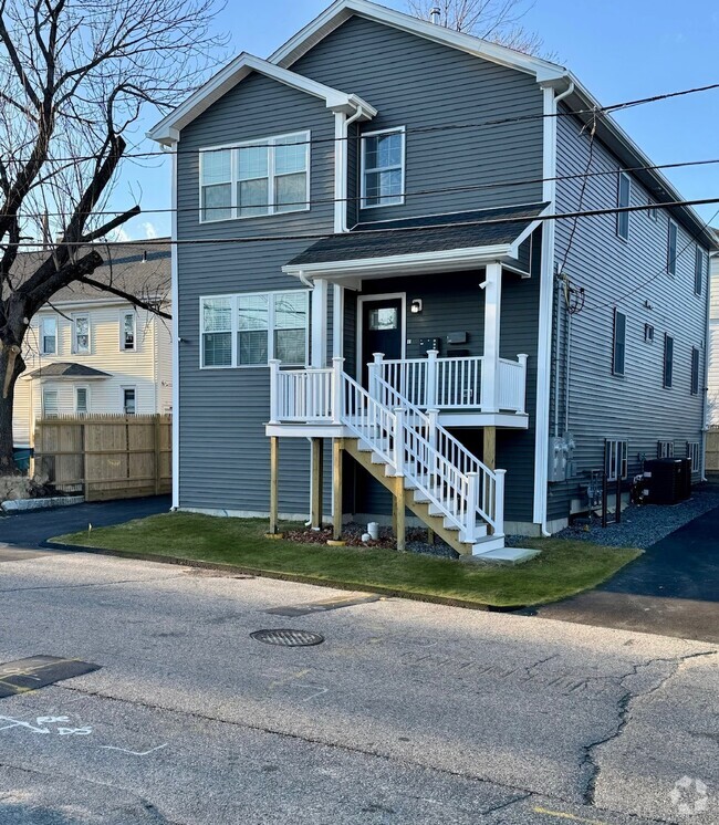 Front exterior - 10 Sherwood St Rental