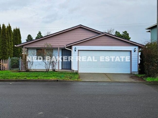 Building Photo - 3Bd/2Ba Single Story Home-Available to View!