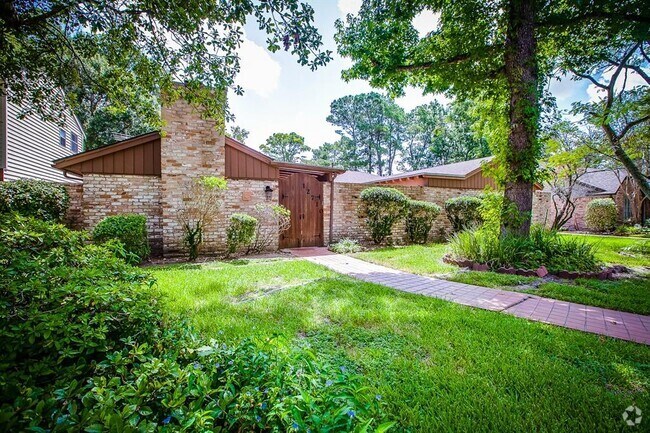Building Photo - 12710 Shady Knoll Ln Rental
