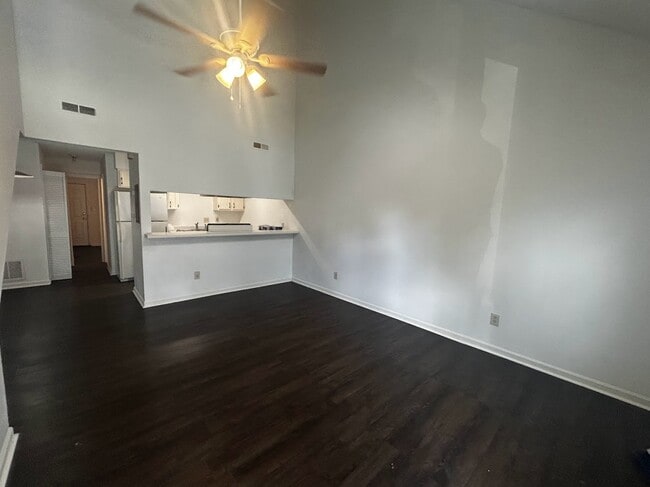 Photo - 2387 Parrot Ln