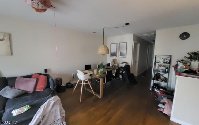 Photo - 551 Walnut St