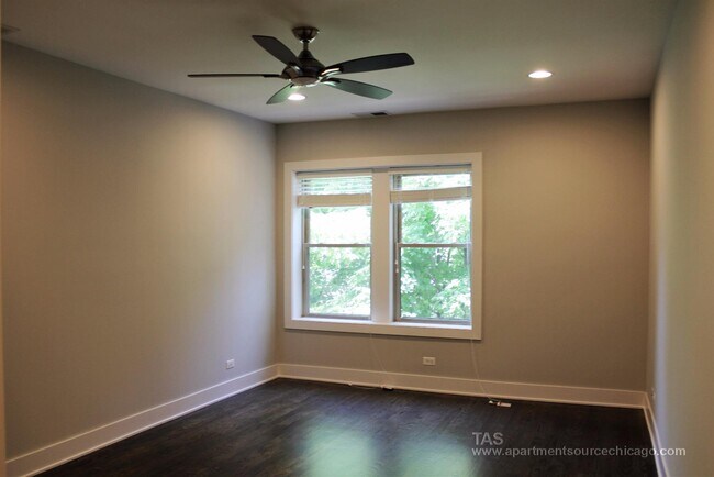 Photo - 3917 N Janssen Ave