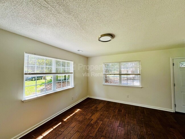 Photo - 3909 Wilshire Blvd