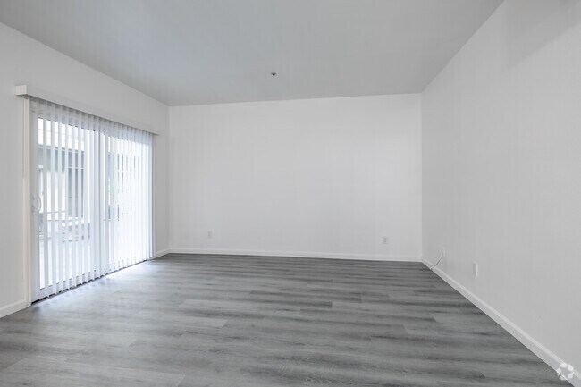 1BR, 1BA - 724SF - Highland Villa Apartments