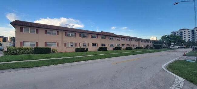 Photo - 600 SW 2nd Ave Unit 235