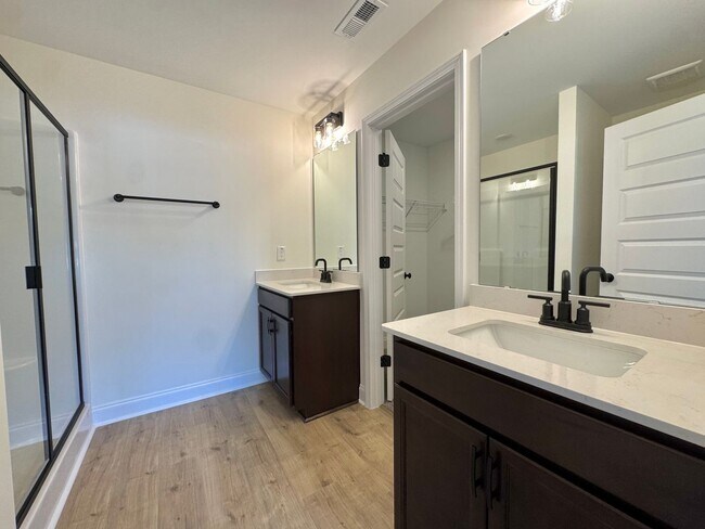 Photo - 3 Bed, 2.5 Bath 1 car garage townhome in Clayton's Ashcroft community!