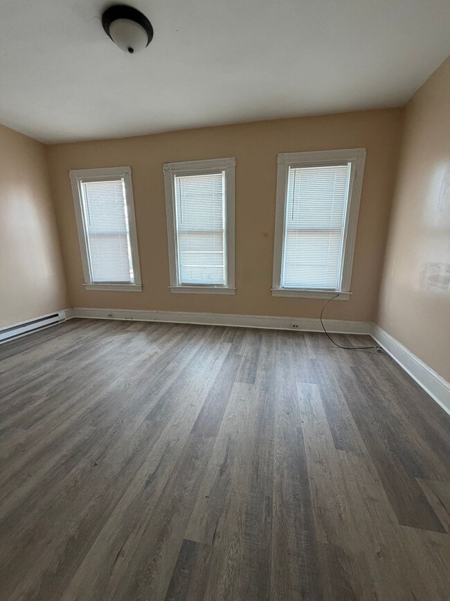 Photo - 411 S Prince St Unidad 2