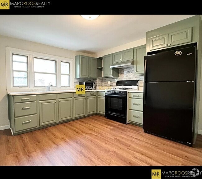 Building Photo - 223 Trenton St Unit 2 Rental