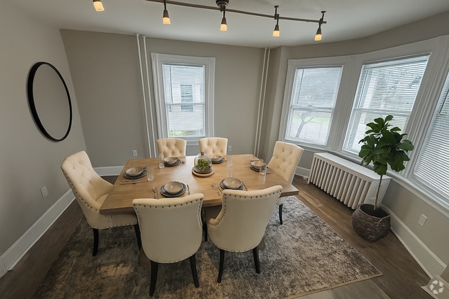 Building Photo - Single Family Home Available for Rent in t...