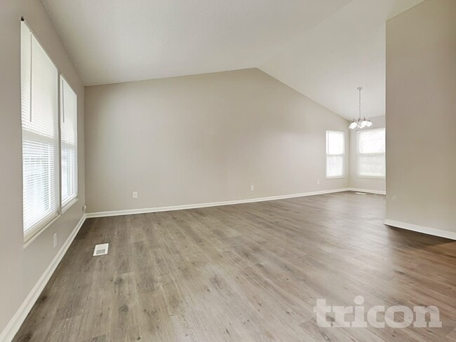 Photo - 46 Periwinkle Ct