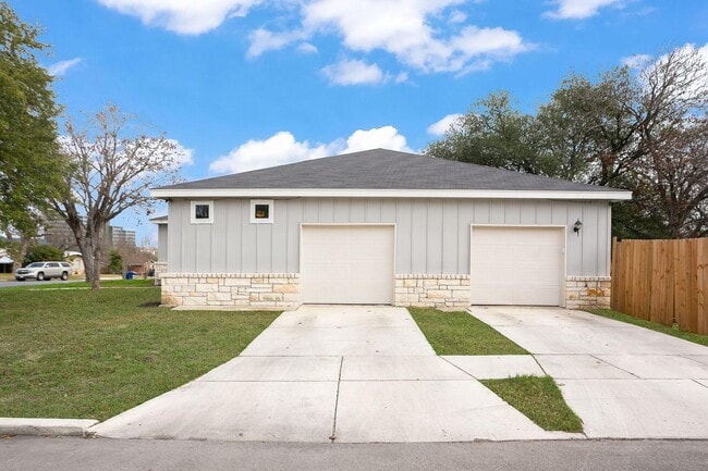 Photo - Stunning Ridgeview home close to North Star Mall