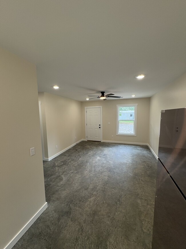 Photo - 2045 ginger Ln Unit A