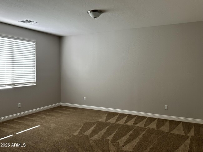 Photo - 1686 W Paisley Dr