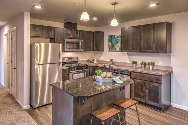 Photo - Escena Apartments