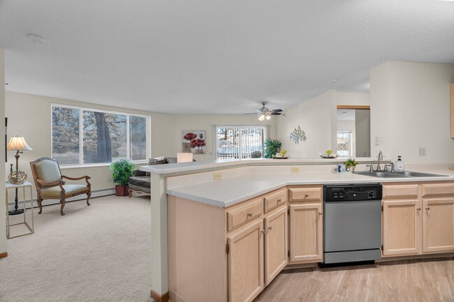 Photo - 55+ Scandia Shores