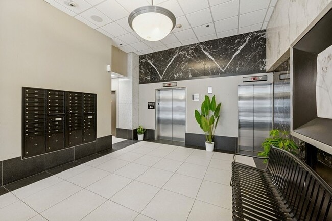 Lobby - Commerce Building Apartments