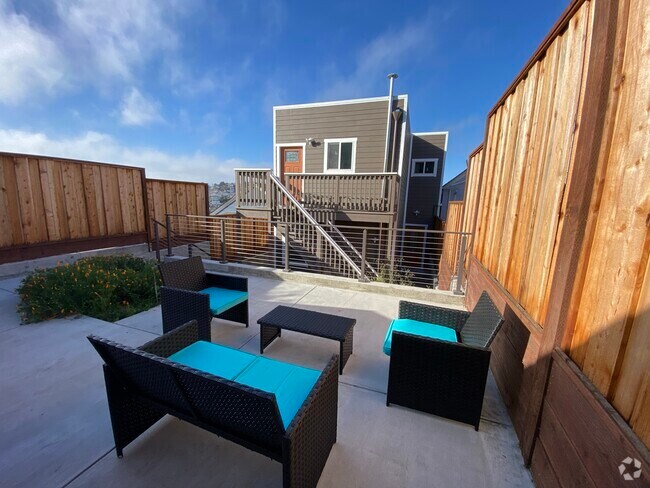 Building Photo - 265 Flournoy St Rental
