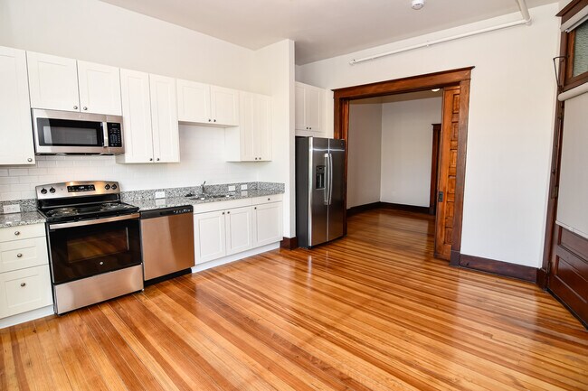Photo - 32 W Main St Unit 201