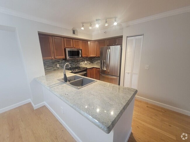 Building Photo - 180 Yacht Club Way Unit 105 Rental