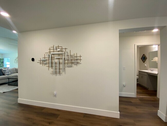 Photo - *1000 OFF 1ST MONTH FREE* Spacious 4 Bed, ...