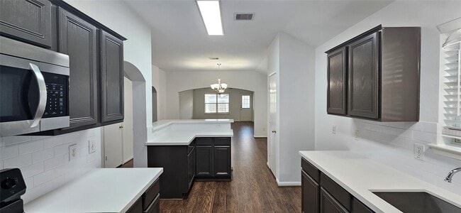 Photo - 919 Yorkshire Hollow Ln