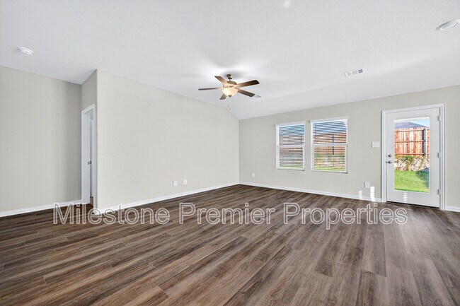 Photo - 2121 Gustavus Dr