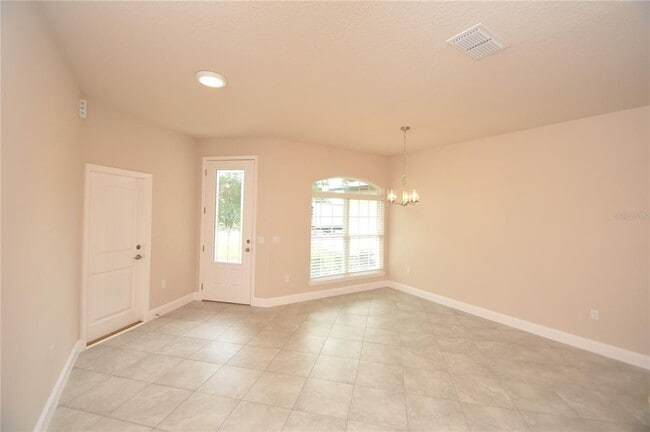 Photo - 226 Coral Reef Ct N