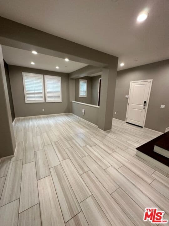 Photo - 17032 Cantlay St