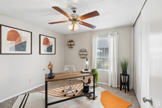 2BR, 1BA - 732SF - Second Bedroom