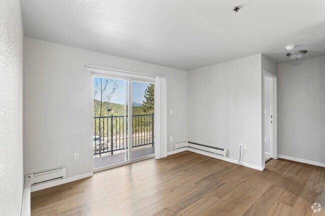 2BR, 1 BA - 550SF - Living Room