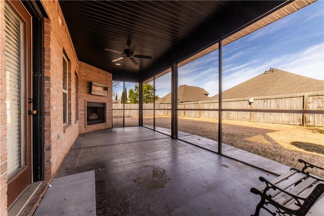 Photo - 6101 W Woodbine Dr