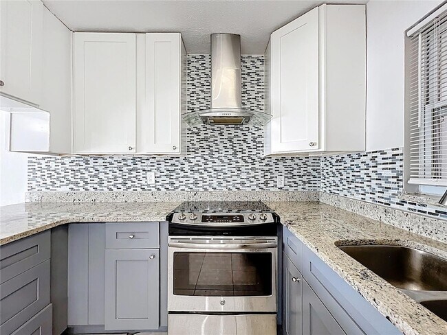 Photo - 11705 3rd St E Unidad 3