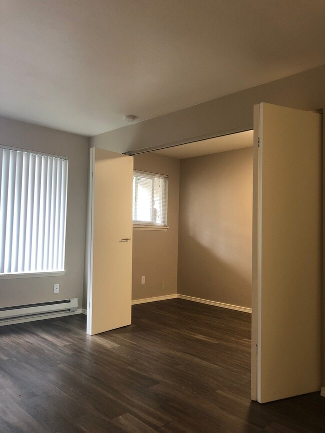 Photo - 3601 NE 73rd Pl