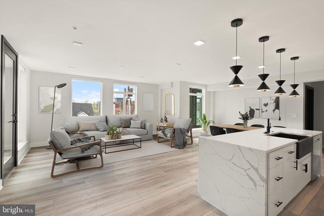 Photo - 701 N Henry St Unit 418