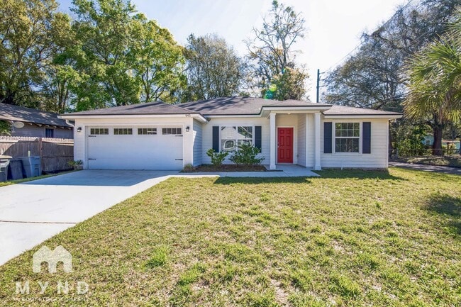 Photo - 643 Locust St