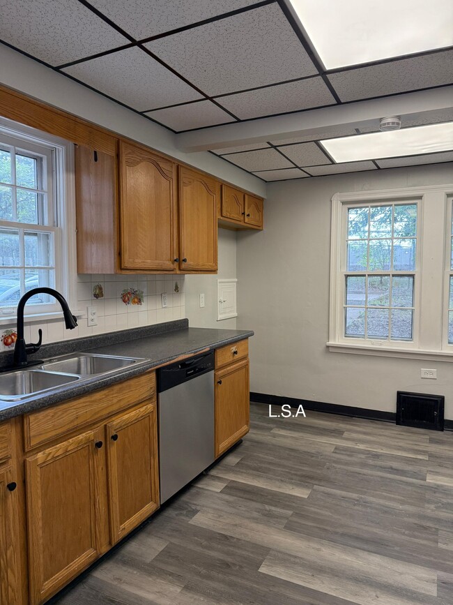 Photo - 9704 S Highland Ave