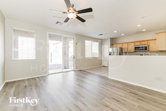 Photo - 4946 Copperlyn St