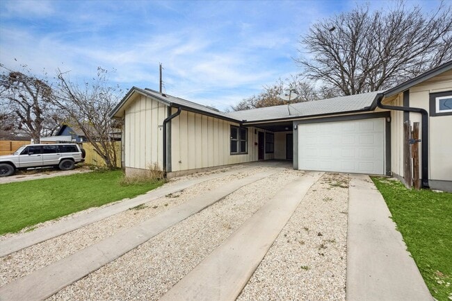 Building Photo - 5300 McCandless Street Rental