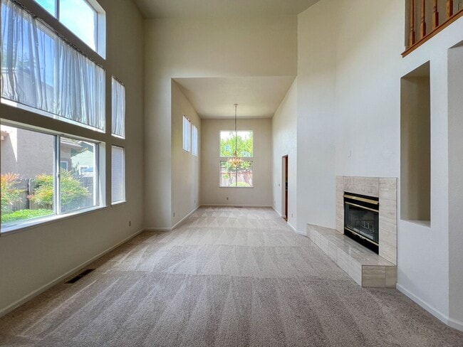 Photo - 2172 Camenson St