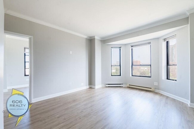 Photo - 732 W Bittersweet Pl Unit 806