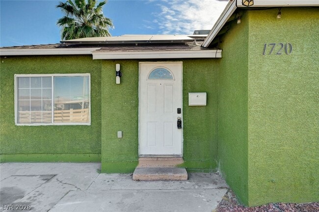 Photo - 1720 E Carson Ave