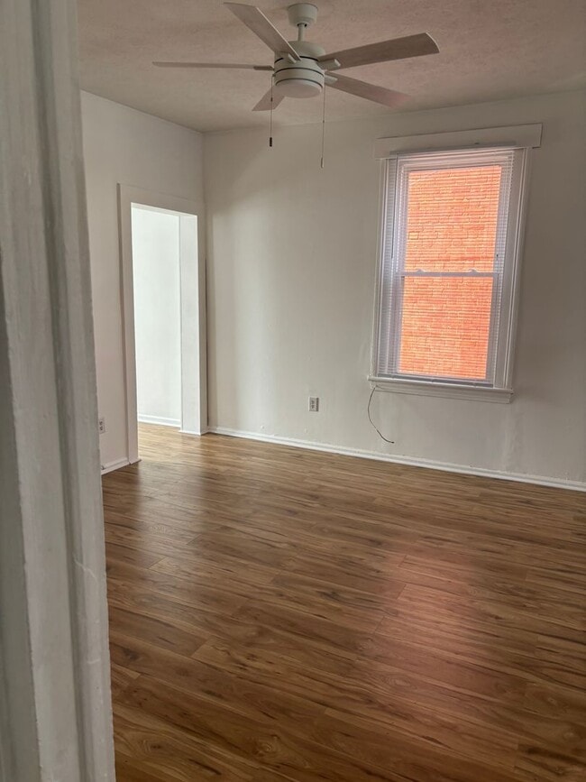 Photo - 814 W Beverley St Unidad apt #1
