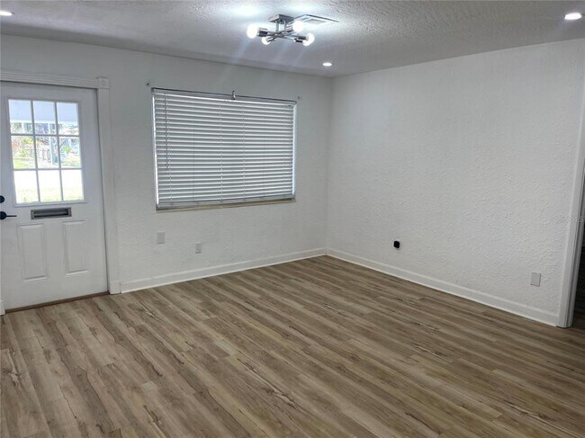 Photo - 3717 Belmont Blvd