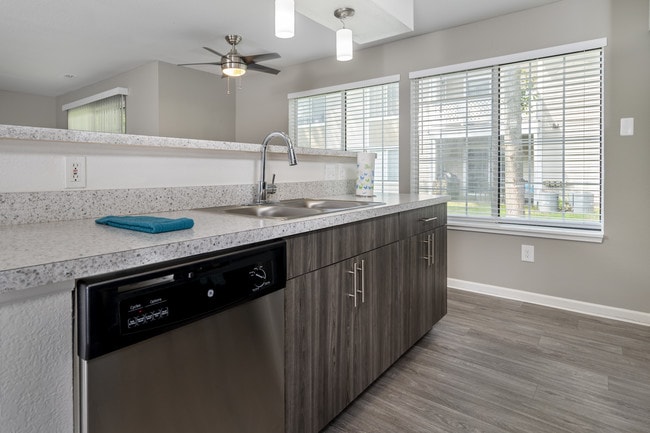 Photo - Monticello Apartments