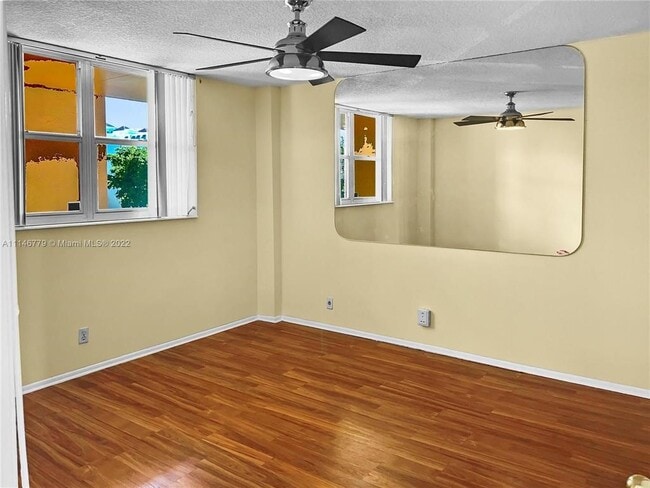 Photo - 1777 SE 15th St Unidad 302