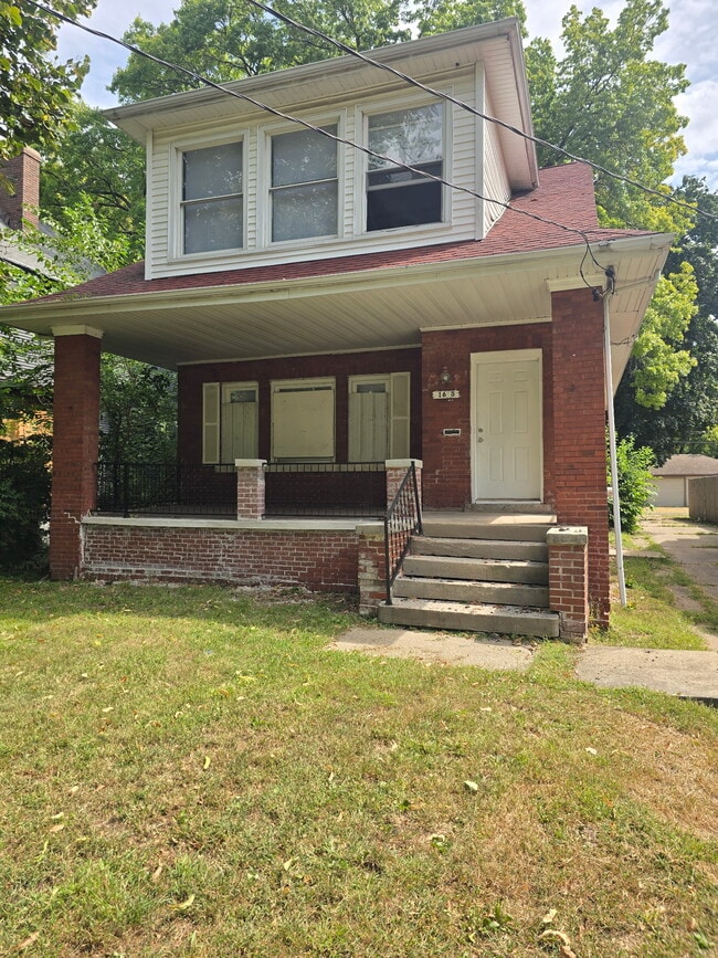 Building Photo - 1618 N Peoria Ave Rental