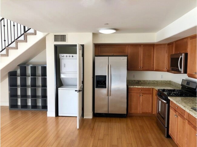 Photo - 255 W 7th St Unit 20