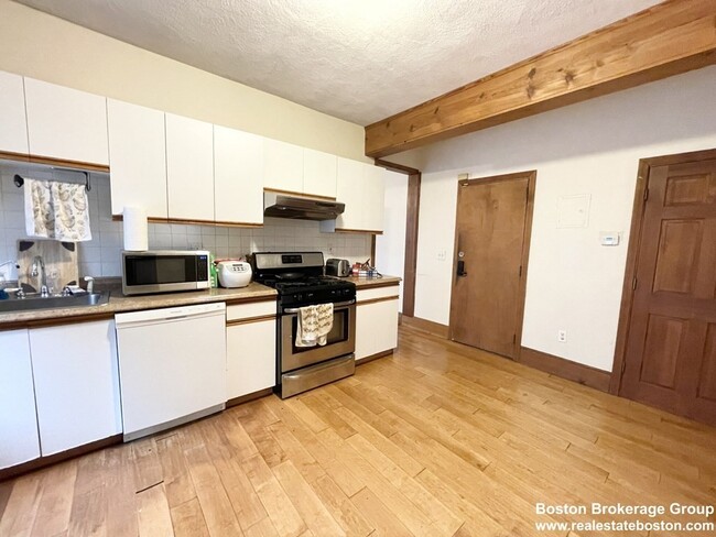 Photo - 1568 Tremont St Apartment Unit 2