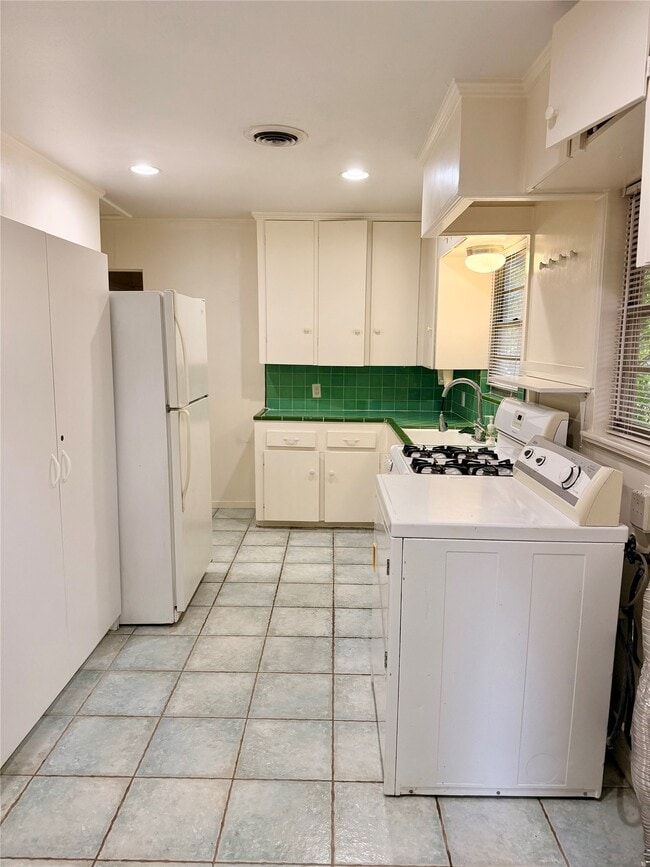 Photo - 7018 Alder Dr